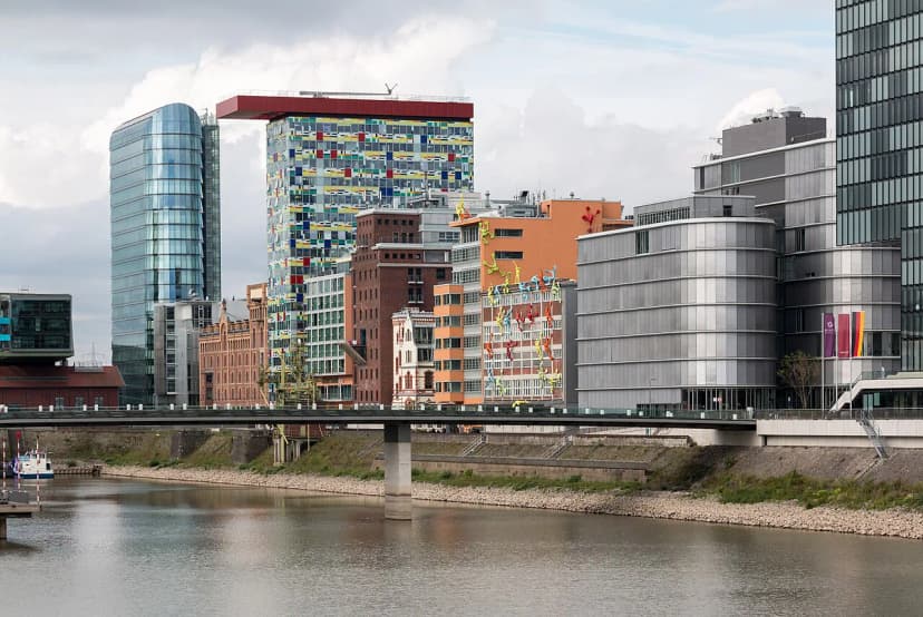 Dusseldorf Public Transport Safety: A Practical Guide to Fines & Security