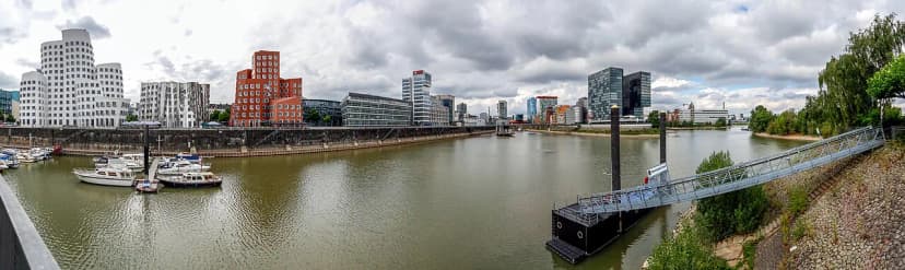 Dusseldorf Tourist Scams: Common Red Flags & How to Avoid Them