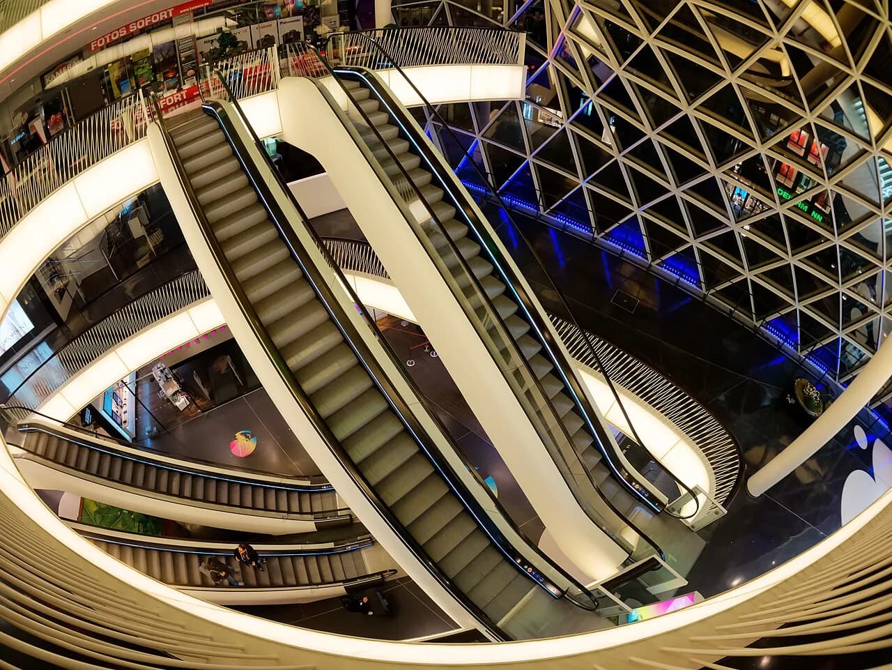 Frankfurt Tourist Scams: How to Spot and Avoid Them in 2026
