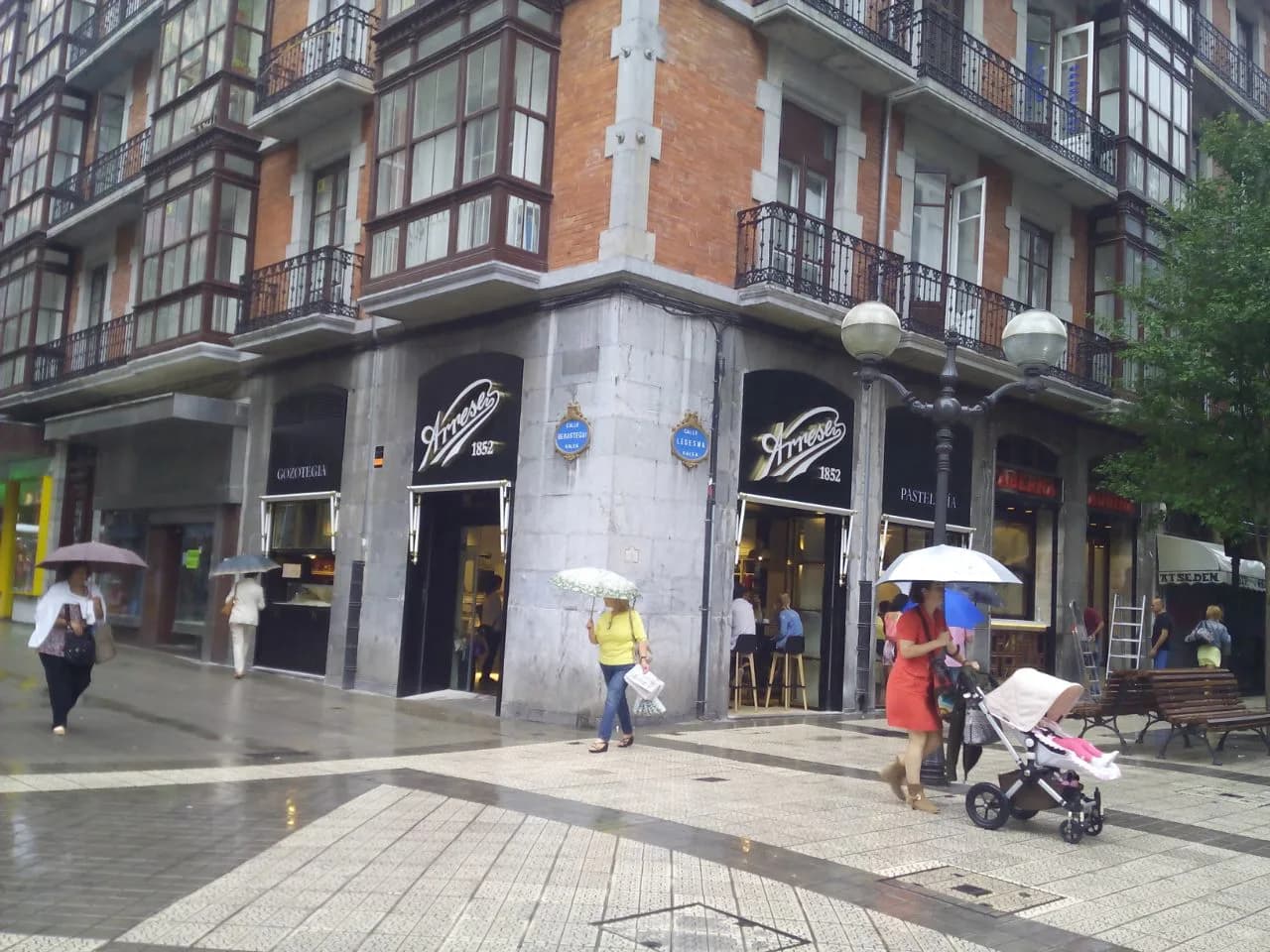 Is Bilbao Safe at Night? Areas to Avoid & Safety Tips (2026)