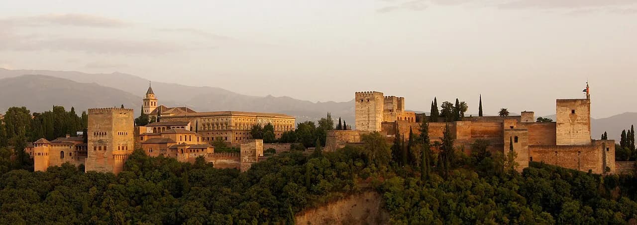 Is Granada Safe at Night? Neighborhood Guide & Safety Tips