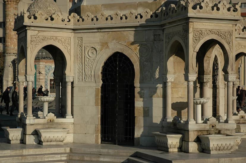 Is Izmir Safe for Solo Female Travellers? 2026 Safety Guide