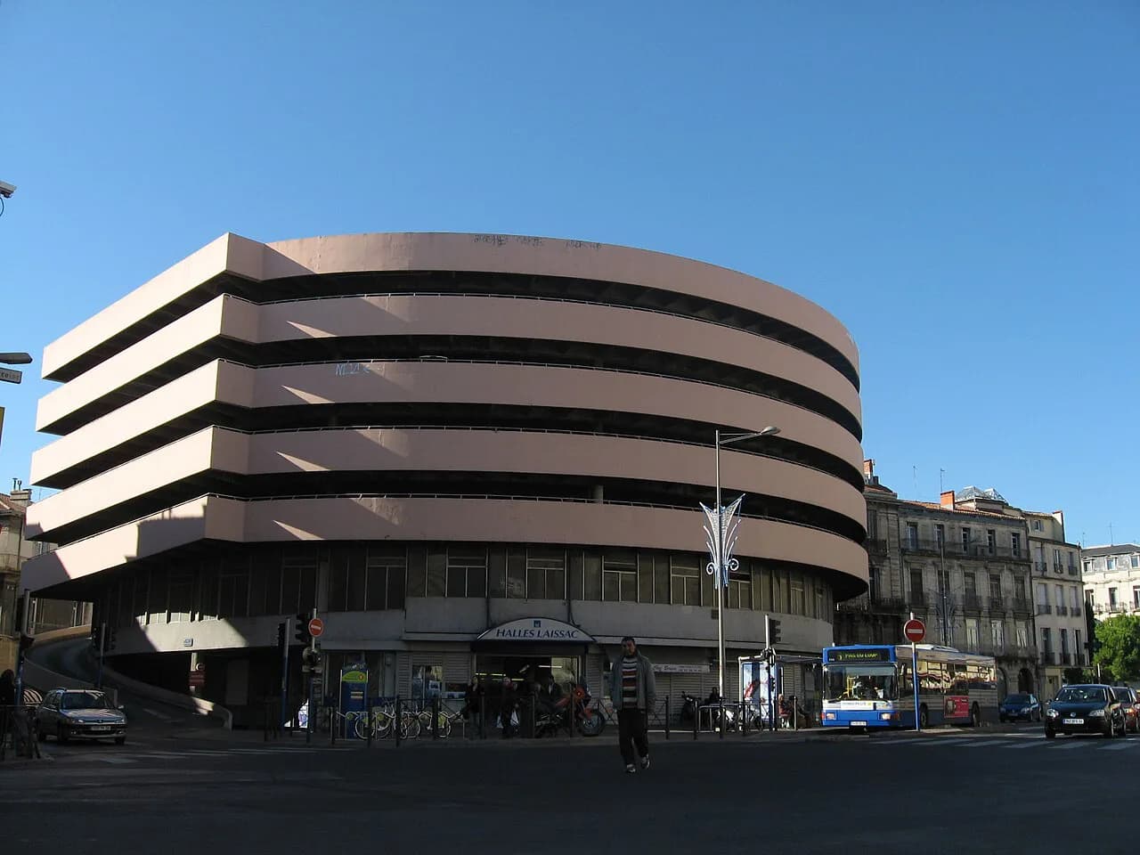 Montpellier Tourist Scams: How to Spot and Avoid Them in 2026