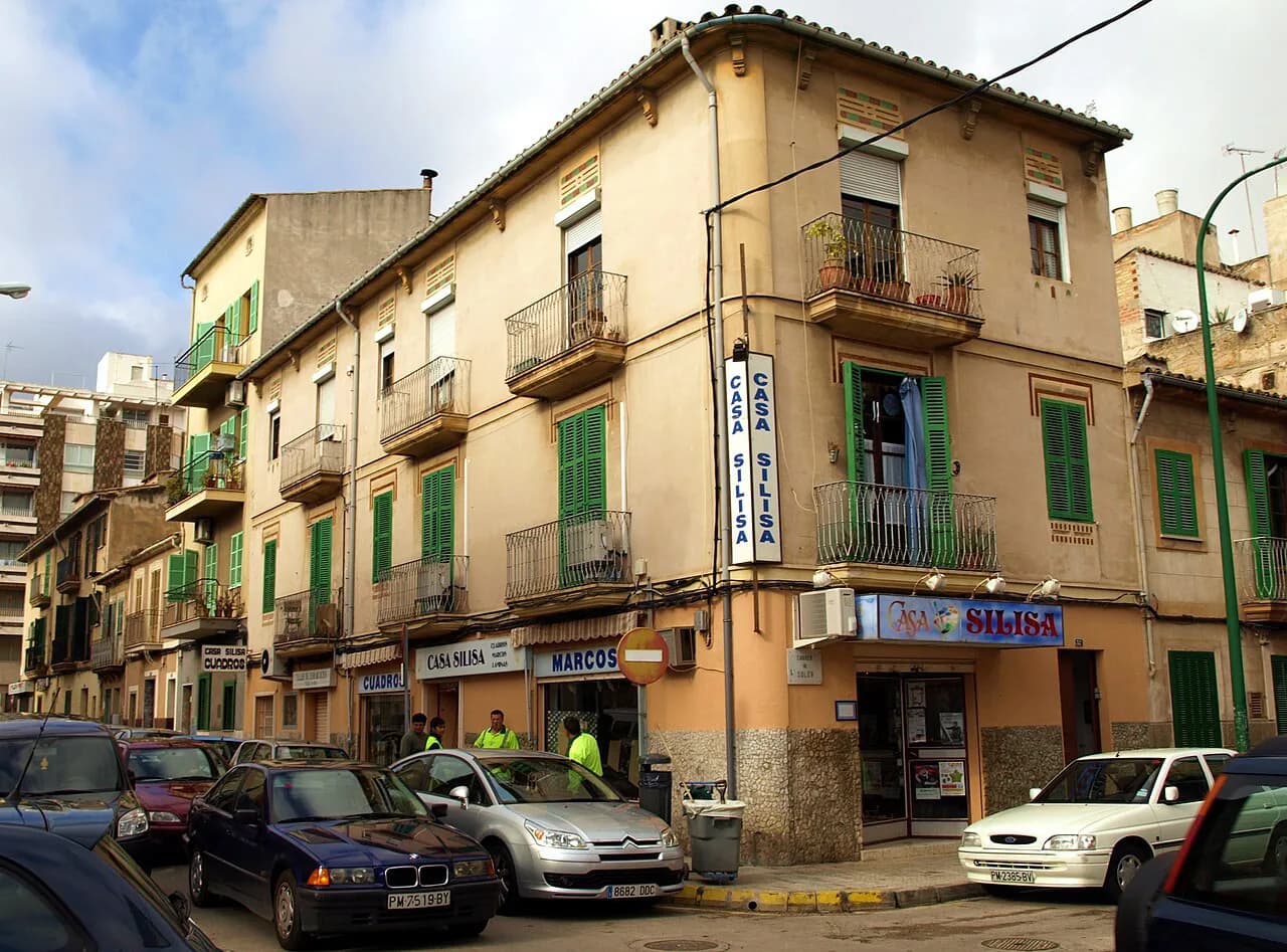 Palma Tourist Scams: How to Spot and Avoid Them in 2026