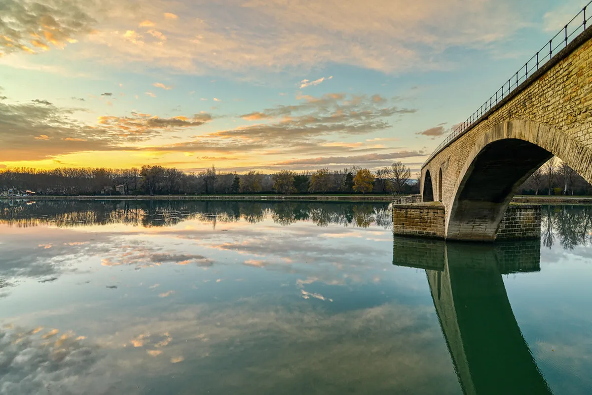 Logistics Alert: Avignon TGV vs Avignon Centre