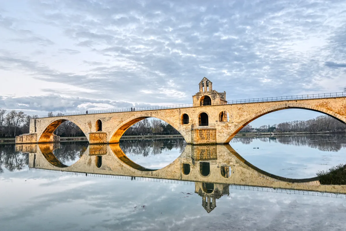 Practical Decision Criteria: Where to Stay for Maximum Safety in Avignon