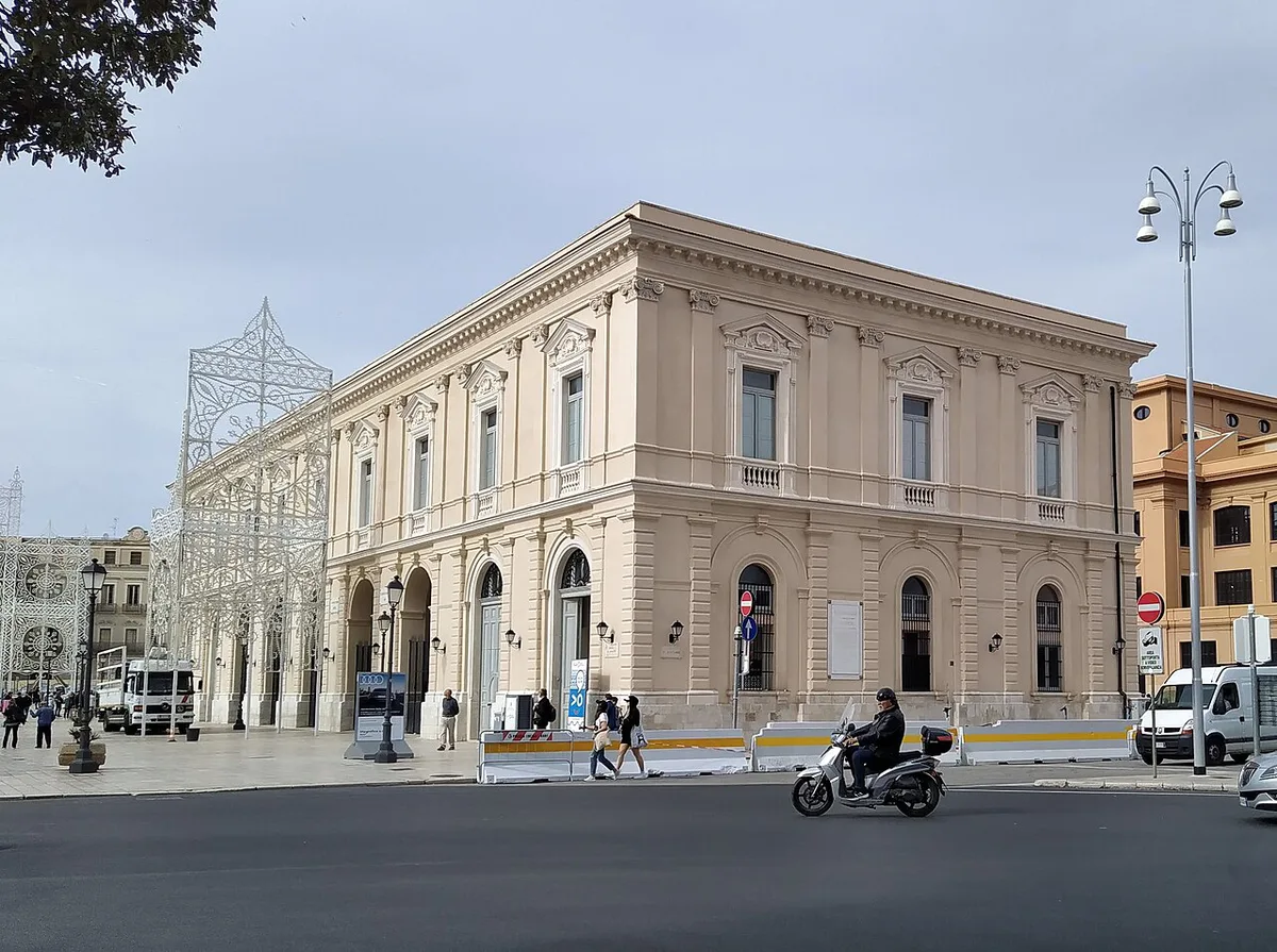 The old fish market square in Bari where street sellers gather