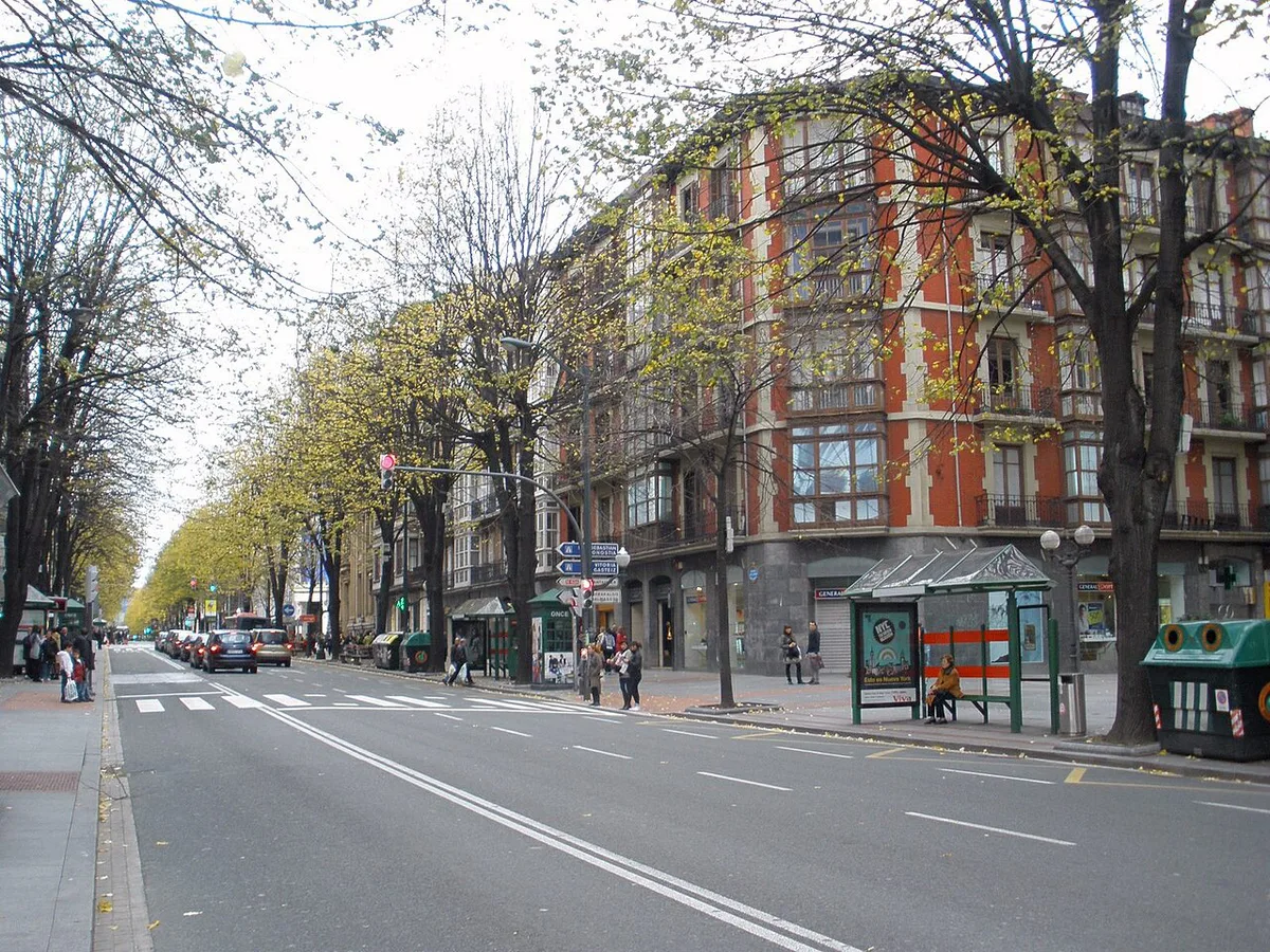 Busy crowd near the main station in Bilbao — 2