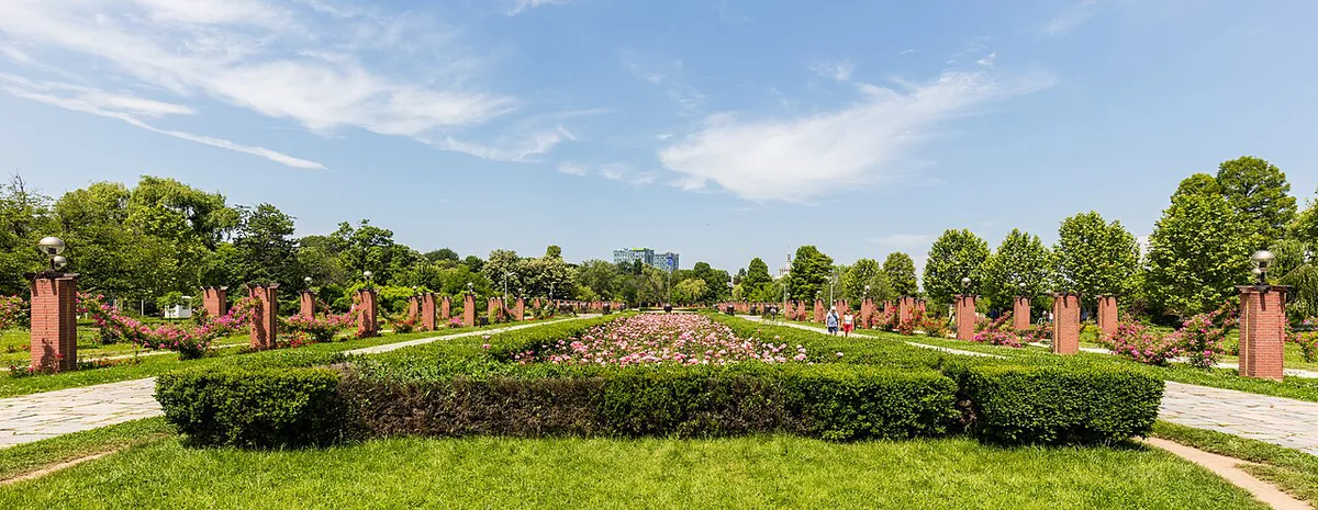 Parque Herastrau  Bucarest  Rumanía  2016-05-30  DD 22 — 2