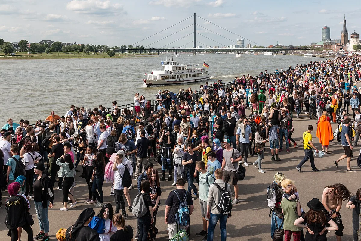 Düsseldorf  Rheinpromenade  Japantag 2016 -- 2016 -- 2574 — 1