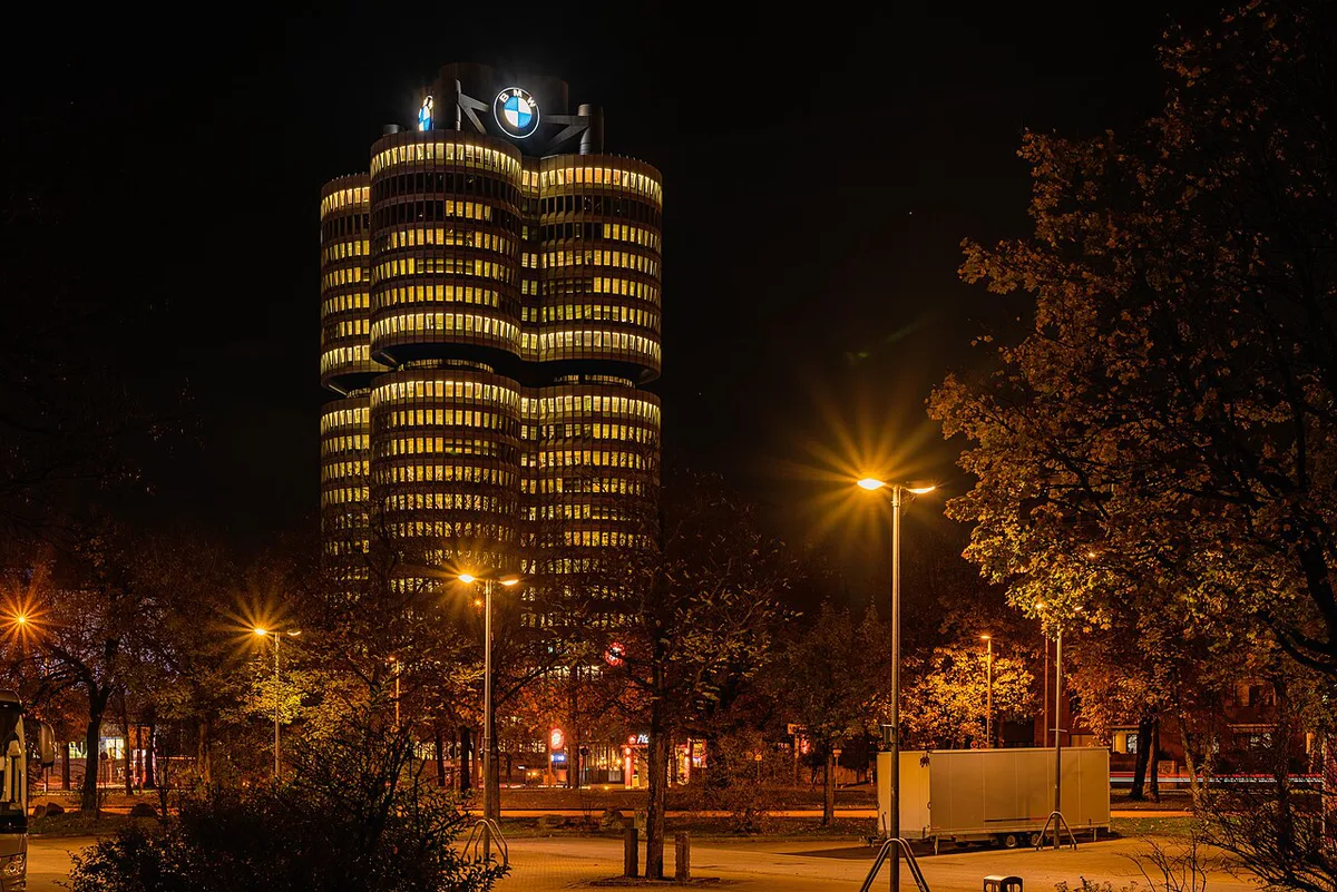 20221108 BMW Tower — 2