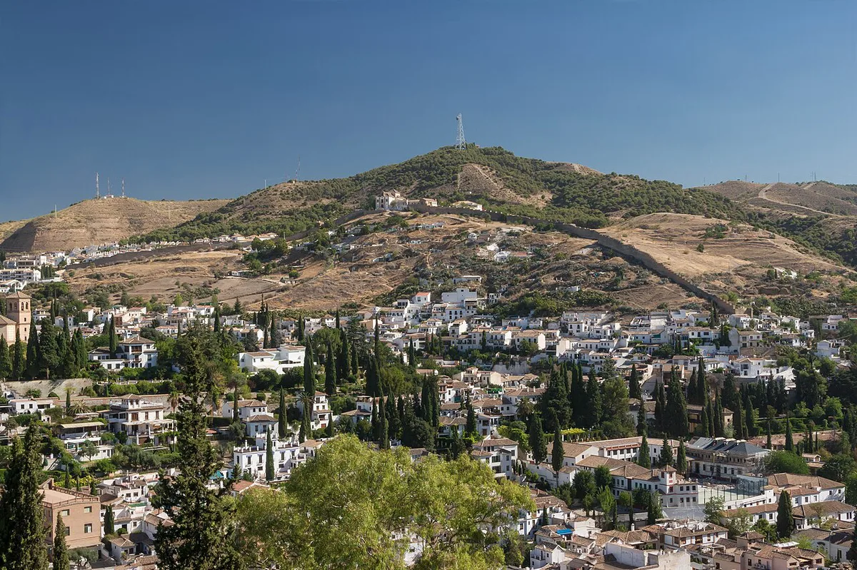 Granada city centre in the evening — 2