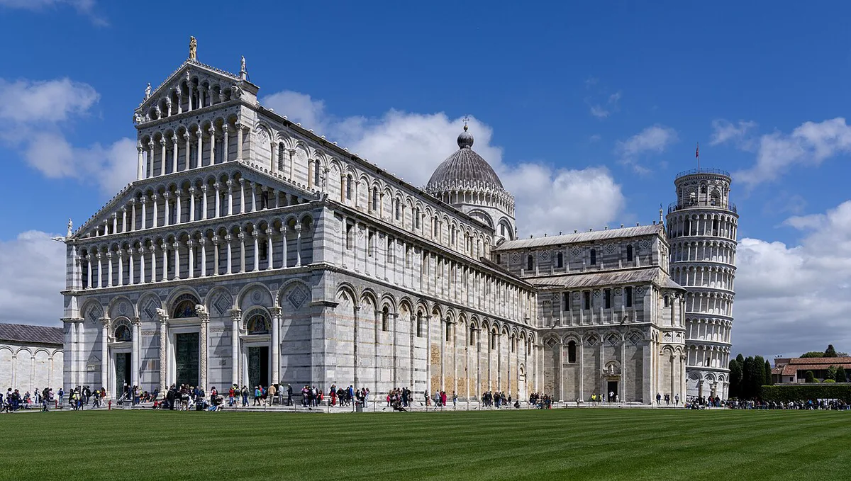 The Leaning Tower and cathedral on Pisa's Piazza dei Miracoli — 1