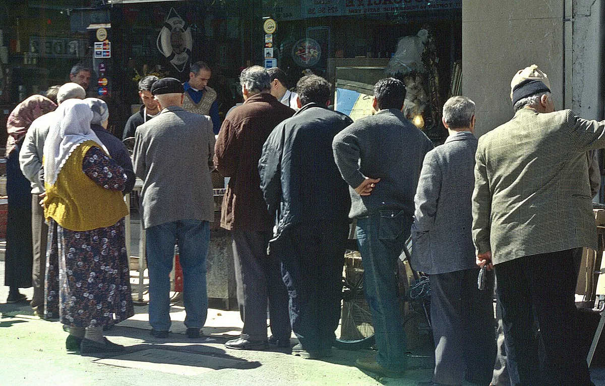 IzİzmirKemeraltıBazaar02 — 1