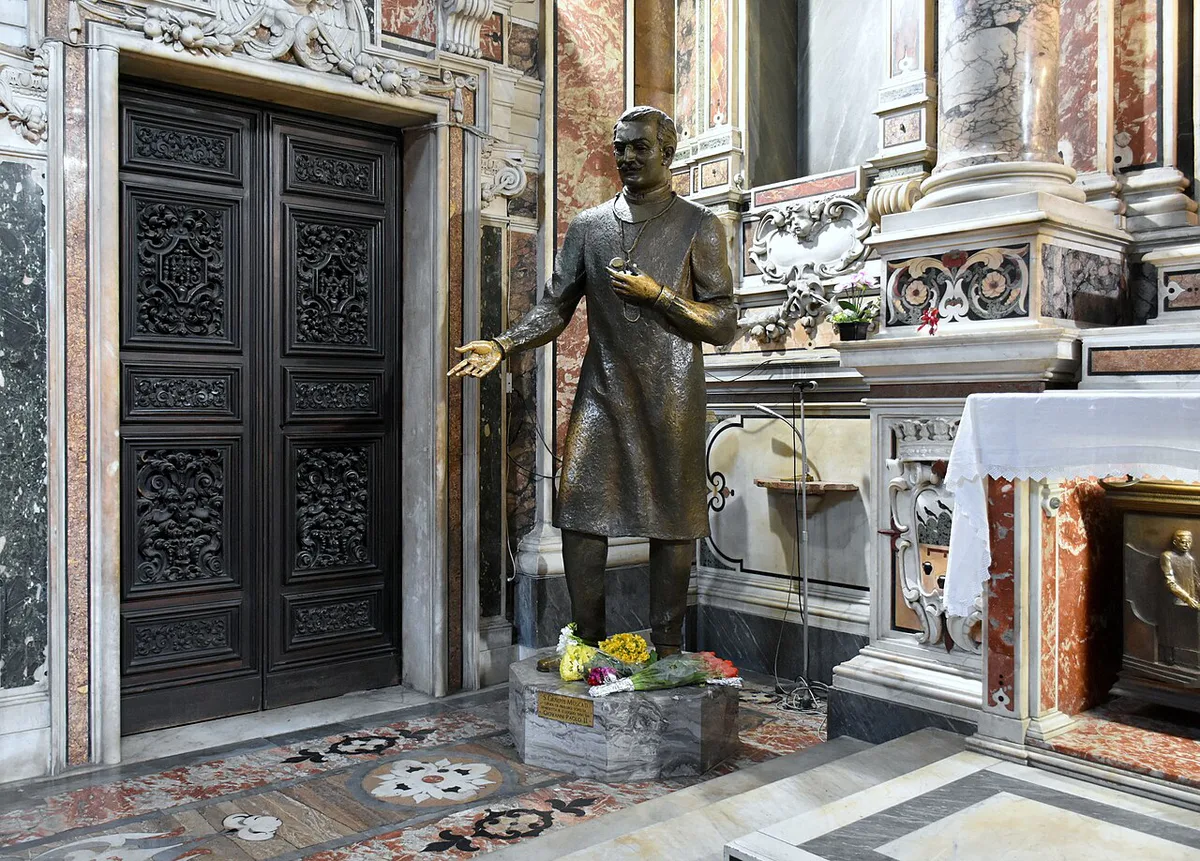 Chiesa del Gesù Nuovo. (8811) — 1