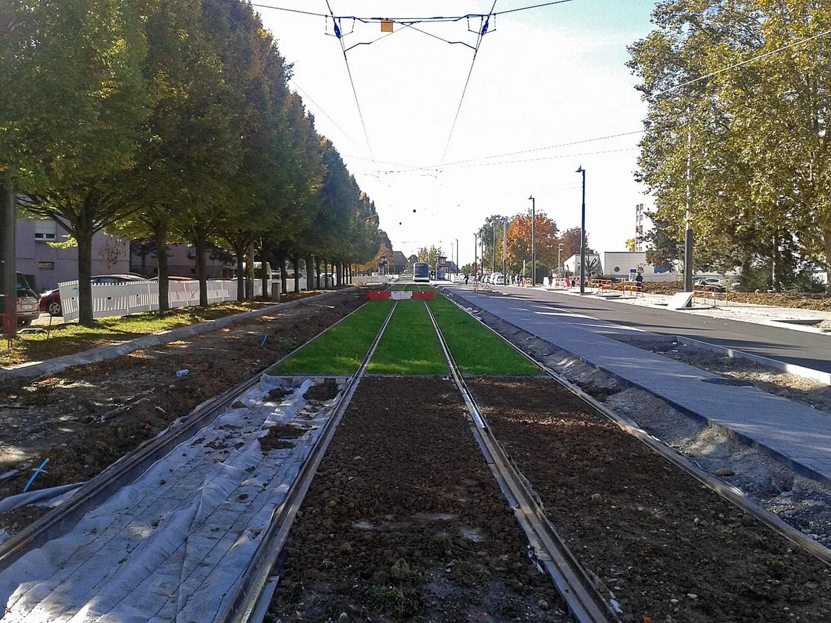 Street view in a residential district of Strasbourg — 1