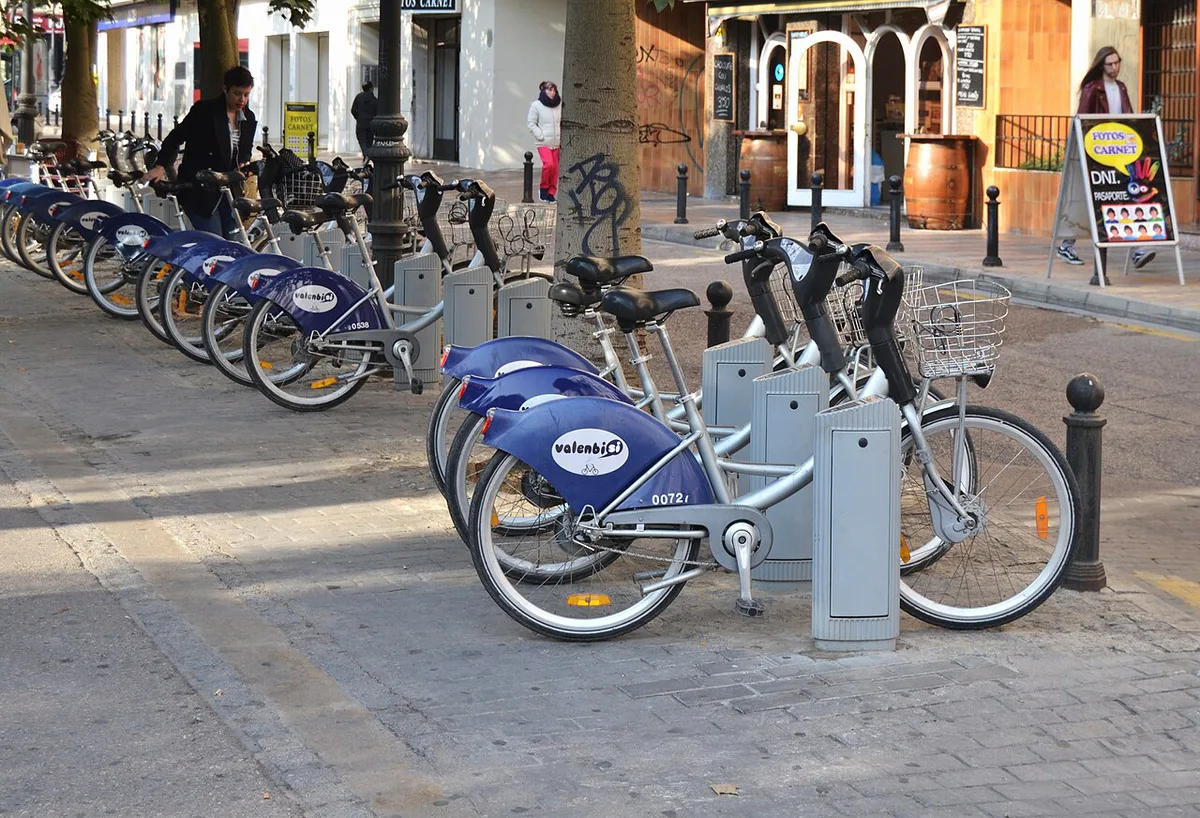 Valenbisi al carrer de l'Hospital  València — 2